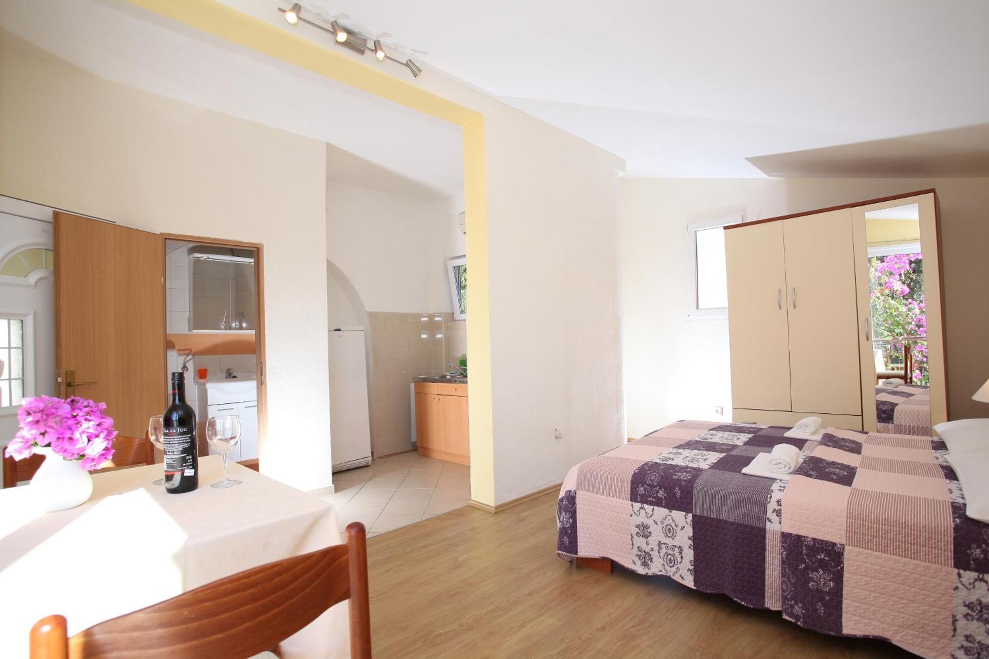 Apartments Kovacic Makarska Oda fotoğraf
