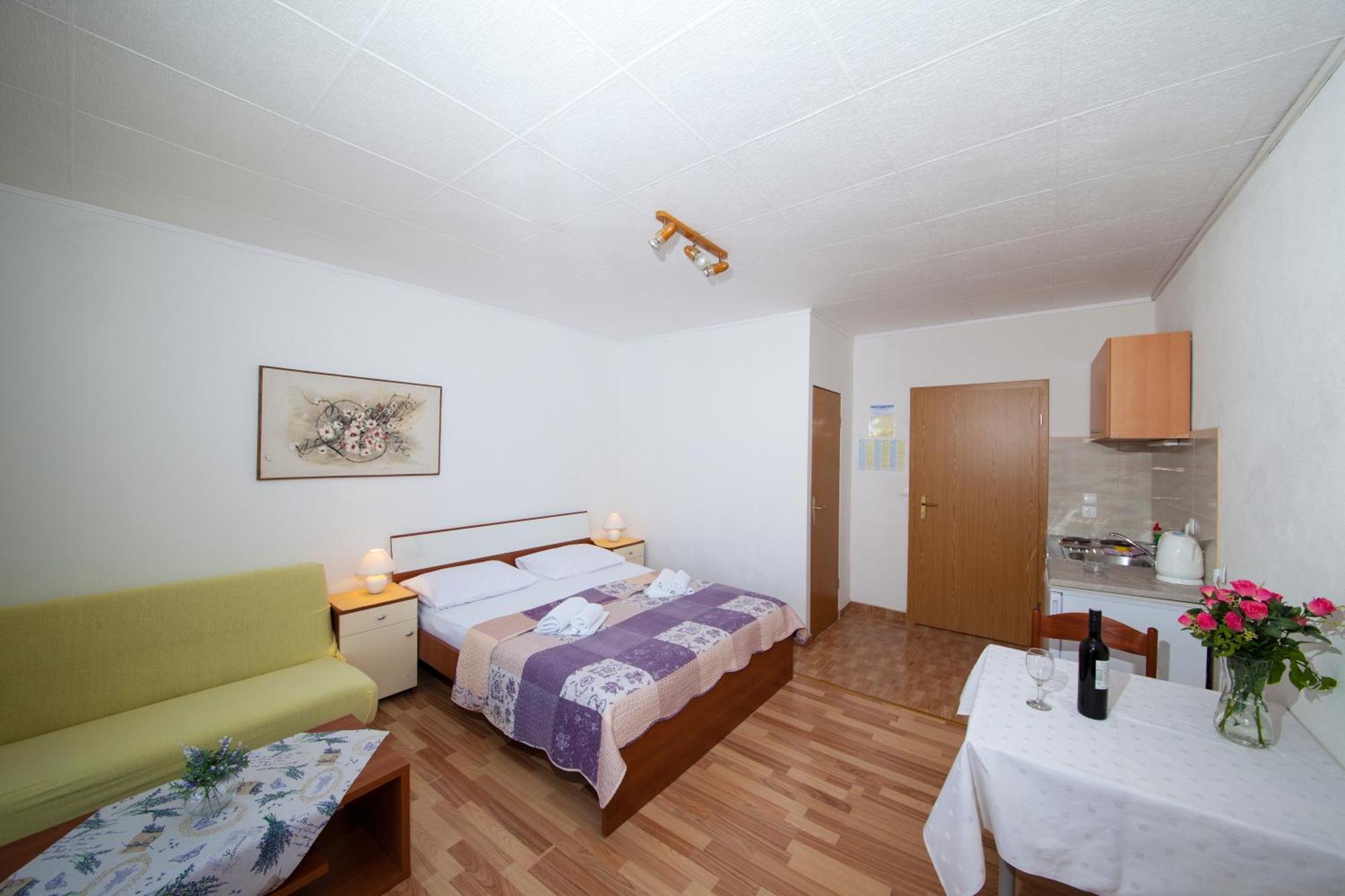 Apartments Kovacic Makarska Oda fotoğraf